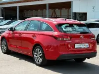 Gebraucht Hyundai i30 Trend 140 PS (102 kW) 2019 Rot Kombi