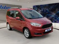 Gebraucht Ford Tourneo Courier Titanium 101 PS (74 kW) 2017 Rot Van / Kleinbus