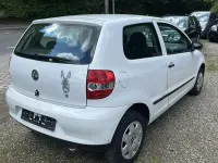 Gebraucht VW Fox Basis 54 PS (39 kW) 2005 Candyweiß Kleinwagen