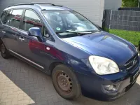 Gebraucht Kia Carens LX 140 PS (102 kW) 2009 Blau Van / Kleinbus