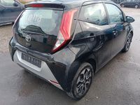 Gebraucht Toyota Aygo Team 72 PS (52 kW) 2019 Schwarz Kleinwagen