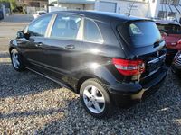 Gebraucht Mercedes B180 116 PS (85 kW) 2010 Schwarz Van / Kleinbus