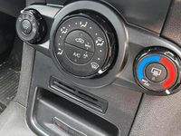 Gebraucht Ford Fiesta Trend 82 PS (60 kW) 2015 Schwarz Kleinwagen