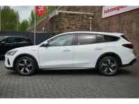 Gebraucht Ford Focus 125 PS (91 kW) 2023 Frostweiß Kombi