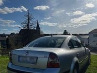 Gebraucht VW Passat 116 PS (85 kW) 2001 Silber Limousine