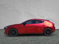 Neu Mazda 3 Homura-Line 140 PS (102 kW) 2026 Soul red crystal Limousine