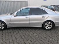 Gebraucht Mercedes E240 177 PS (130 kW) 2004 Grau Limousine