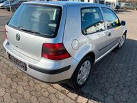 Gebraucht VW Golf IV 75 PS (55 kW) 2001 Silber Kleinwagen