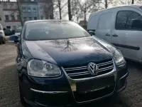 Gebraucht VW Jetta 102 PS (75 kW) 2006 Blau Limousine