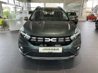 Neu Dacia Jogger Extreme 110 PS (80 kW) 2025 Zedergrün Van / Kleinbus