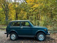 Gebraucht Lada niva 82 PS (60 kW) 2002 Grün SUV