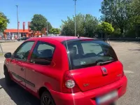 Gebraucht Renault Clio II 58 PS (42 kW) 2009 Rot Limousine