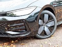 Gebraucht VW Passat R-line 193 PS (141 kW) 2024 Schwarz Kombi