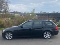 gebraucht BMW 320 Touring/Benzin/Tempomat /PDC/Panorama Glasschiebedach