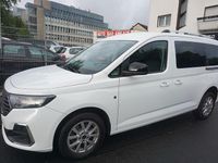 Gebraucht Ford Tourneo Titanium 122 PS (89 kW) 2022 Weiß Van / Kleinbus