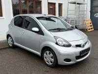 Gebraucht Toyota Aygo Edition 68 PS (50 kW) 2012 Silber Kleinwagen