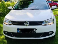 Gebraucht VW Jetta Match 140 PS (102 kW) 2012 Weiß Limousine