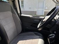 Second-hand VW Multivan Highline 204 CP (150 kW) 2023 Negru Monovolum