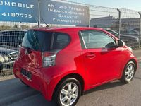 Gebraucht Toyota iQ 68 PS (50 kW) 2012 Rot Kleinwagen