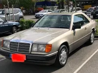 Gebraucht Mercedes 230 132 PS (97 kW) 1988 Gold Coupé