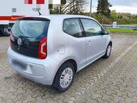 Second-hand VW up! 75 CP (55 kW) 2015 Argintiu Hatchback