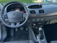 Używany Renault Mégane Authentique 110 KM (80 kW) 2015 Biały Sedan/Limuzyna