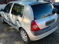 Second-hand Renault Clio II 75 CP (55 kW) 2002 Argintiu Hatchback