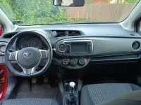 Gebraucht Toyota Yaris Edition 99 PS (72 kW) 2014 Rot Kleinwagen
