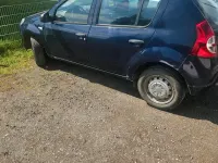Używany Dacia Sandero 75 KM (55 kW) 2010 Niebieski Hatchback