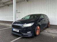 Gebraucht Ford Focus 120 PS (88 kW) 2015 Schwarz Kombi
