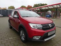 Gebraucht Dacia Sandero Prestige 90 PS (66 kW) 2017 Rot Kleinwagen