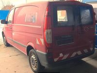 Gebraucht Mercedes Vito 95 PS (69 kW) 2011 Rot