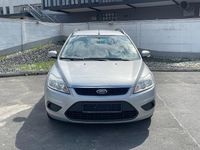 Gebraucht Ford Focus 74 PS (54 kW) 2009 Silber Kombi
