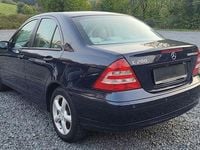Gebraucht Mercedes C200 163 PS (119 kW) 2006 Blau Limousine