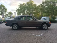 Gebraucht Mercedes 190 160 PS (117 kW) 1987 Grau Limousine
