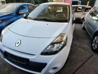 Gebraucht Renault Clio 75 PS (55 kW) 2012 Weiß Limousine