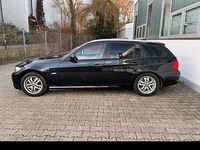 Gebraucht BMW 316 116 PS (85 kW) 2012 Schwarz Kombi