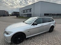 Gebraucht BMW 318 143 PS (105 kW) 2010 Silber Kombi