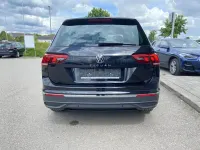 Gebraucht VW Tiguan Life 150 PS (110 kW) 2023 Schwarz SUV