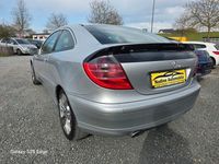 Gebraucht Mercedes C180 129 PS (94 kW) 2001 Grau Coupé