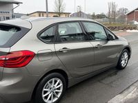 Gebraucht BMW 216 Active Tourer 116 PS (85 kW) 2015 Silber Van / Kleinbus