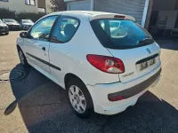 Gebraucht Peugeot 206 75 PS (55 kW) 2009 Weiß Limousine