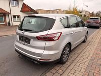 Gebraucht Ford S-MAX Titanium 190 PS (139 kW) 2019 Silber Van / Kleinbus