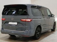 Gebraucht VW Multivan Style 150 PS (110 kW) 2024 Grau Van
