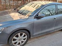 Gebraucht VW Jetta 125 PS (91 kW) 2015 Grau Limousine