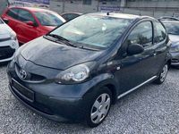 gebraucht Toyota Aygo Blue. 8- fach bereift