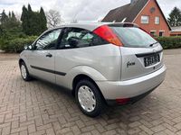 Gebraucht Ford Focus Trend 75 PS (55 kW) 2000 Silber Limousine