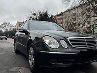 Gebraucht Mercedes E280 Avantgarde 177 PS (130 kW) 2006 Schwarz Limousine