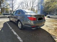 Gebraucht BMW 523 177 PS (130 kW) 2007 Grau Limousine
