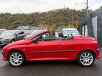 Gebraucht Peugeot 206 109 PS (80 kW) 2002 Rot Cabrio